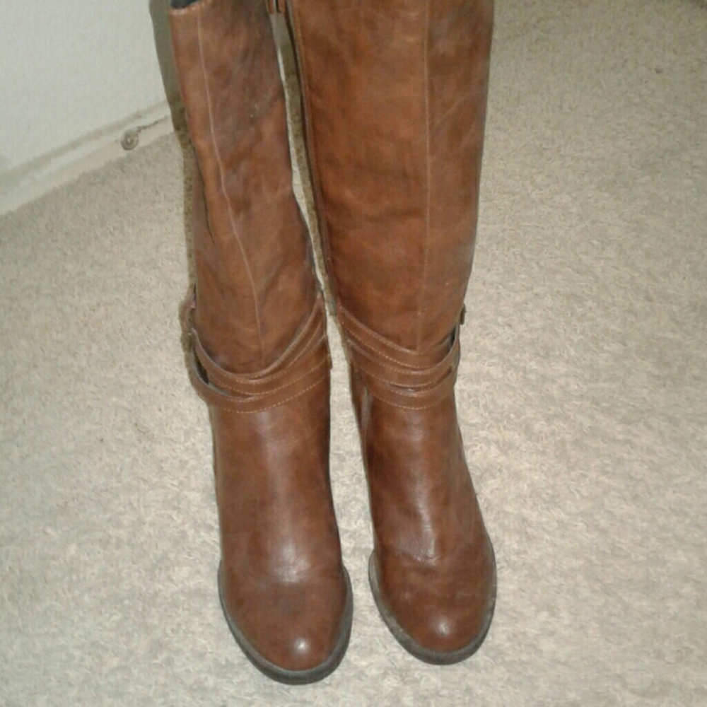 shoes/ boots
